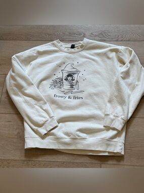 RARE Oversized Wendy’s “Perfect Pair” frosty and fries sweatshirt. Size L
